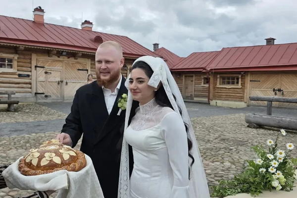 Александр Дрозденко — о межнациональный семьях в День любви и верности
