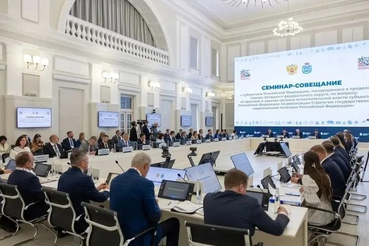 Ленобласть представила опыт межнационального взаимодействия на совещании в Пскове